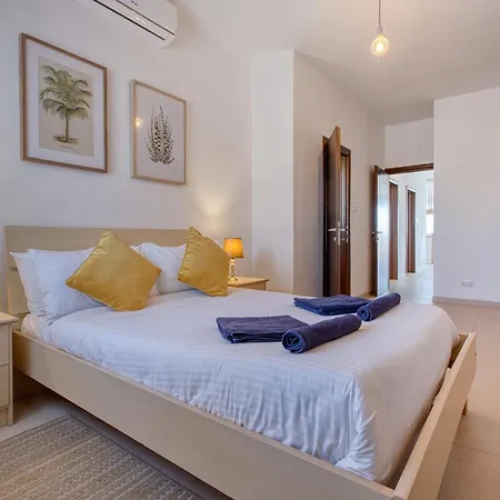 Bright & Airy 3 Bedroom With Balcony Lagi1-1 * Hal Ghaxiak